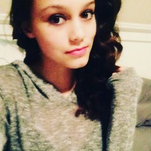 Meet your Posher, Avery